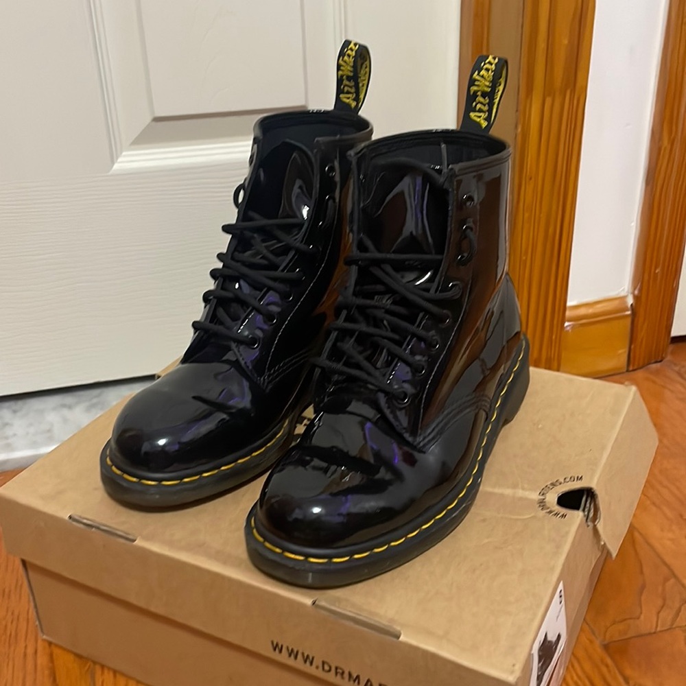 Dr.Martens patent leather Black Noir.